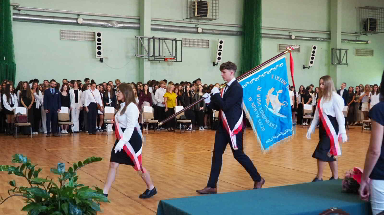 Zdjęcie Rozp roku 2025-2026 (51)e6f38f8c-6768-46b4-b26d-17c3cc0fdb57.jpeg w galerii Uroczyste rozpoczęcie roku szkolnego 2025/2026